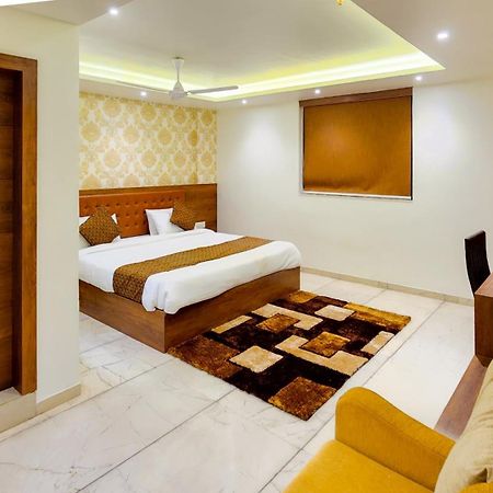 Hotel Nova Pride Rajkot Exterior foto